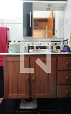 Casa à venda com 150m², 4 quartos e 3 vagasBanheiro da suíte 1