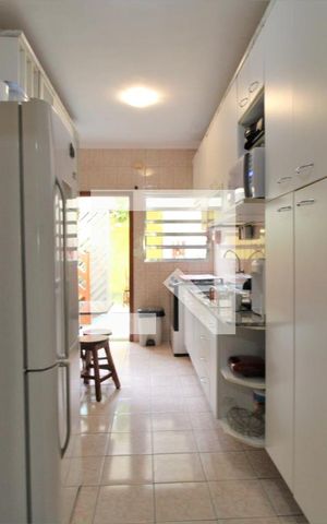Casa à venda com 150m², 4 quartos e 3 vagasCozinha