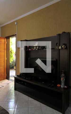 Casa à venda com 150m², 4 quartos e 3 vagasSala