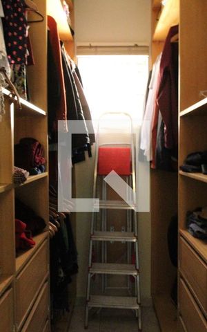 Casa à venda com 150m², 4 quartos e 3 vagasCloset da suíte 1