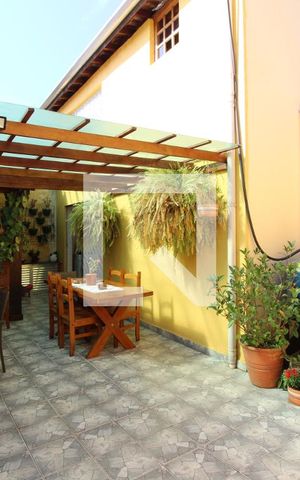 Casa à venda com 150m², 4 quartos e 3 vagasFachada fundos da casa