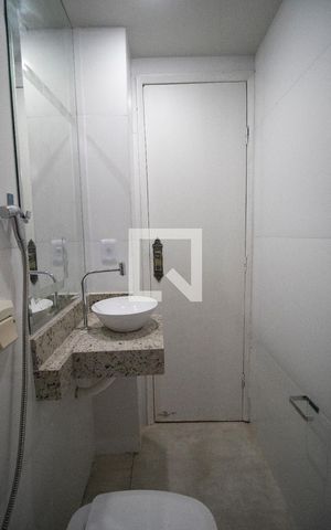 Apartamento para alugar com 85m², 3 quartos e 1 vaga Apartamento para alugar com 85m², 3 quartos e 1 vagaBanheiro social