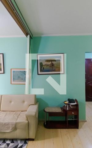 Apartamento à venda com 92m², 2 quartos e 1 vaga Apartamento à venda com 92m², 2 quartos e 1 vagaSalas