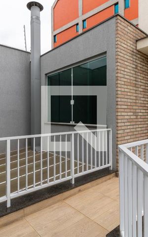 Casa à venda com 302m², 4 quartos e 4 vagas Casa à venda com 302m², 4 quartos e 4 vagasVaranda da Suíte 1