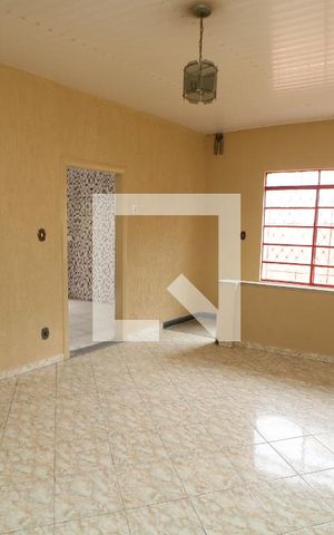 Casa para alugar com 130m², 2 quartos e sem vagaSala