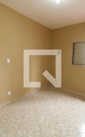 Casa para alugar com 130m², 2 quartos e sem vagaQuarto