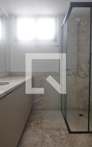 Apartamento à venda com 541m², 4 quartos e 6 vagasBanheiro da Suíte 1