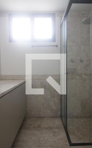 Apartamento à venda com 541m², 4 quartos e 6 vagasBanheiro da Suíte 4