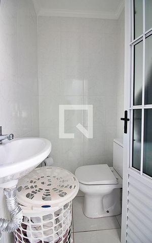 Casa à venda com 224m², 4 quartos e 2 vagasBanheiro de Serviço