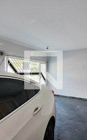 Casa à venda com 224m², 4 quartos e 2 vagasGaragem