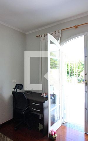 Casa à venda com 224m², 4 quartos e 2 vagasQuarto 3