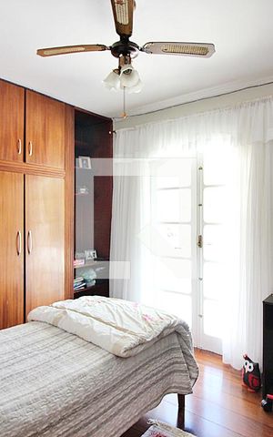 Casa à venda com 224m², 4 quartos e 2 vagasQuarto 2