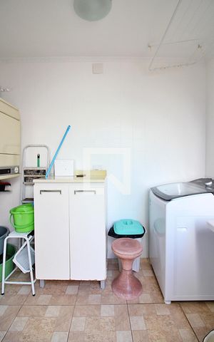 Casa à venda com 224m², 4 quartos e 2 vagasLavanderia