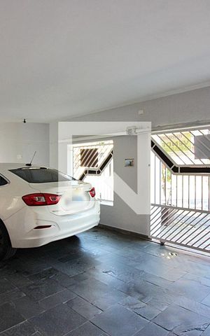 Casa à venda com 224m², 4 quartos e 2 vagasGaragem