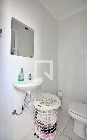 Casa à venda com 224m², 4 quartos e 2 vagasBanheiro de Serviço