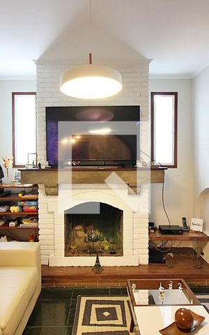 Casa à venda com 224m², 4 quartos e 2 vagasSala 1