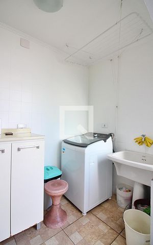 Casa à venda com 224m², 4 quartos e 2 vagasLavanderia