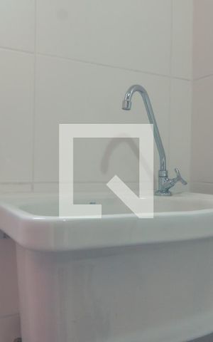 Apartamento à venda com 34m², 2 quartos e 1 vaga Apartamento à venda com 34m², 2 quartos e 1 vagaCozinha e Área de Serviço