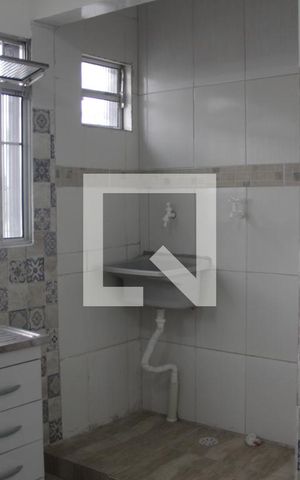 Casa para alugar com 50m², 2 quartos e sem vagaÁrea de Serviço