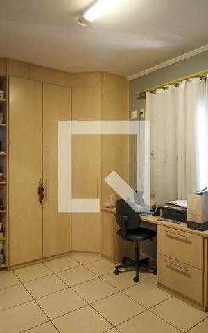 Casa à venda com 400m², 3 quartos e 5 vagas Casa à venda com 400m², 3 quartos e 5 vagasQuarto Suíte