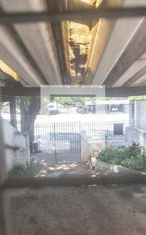 Casa para alugar com 150m², 2 quartos e 3 vagas Casa para alugar com 150m², 2 quartos e 3 vagasVista sala de estar