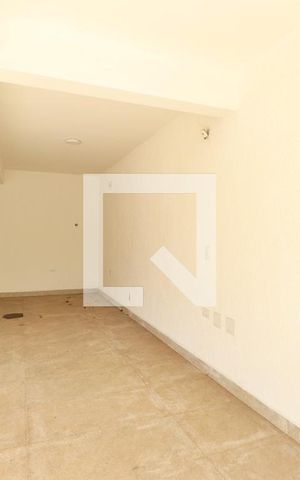 Casa à venda com 129m², 2 quartos e 2 vagasGaragem