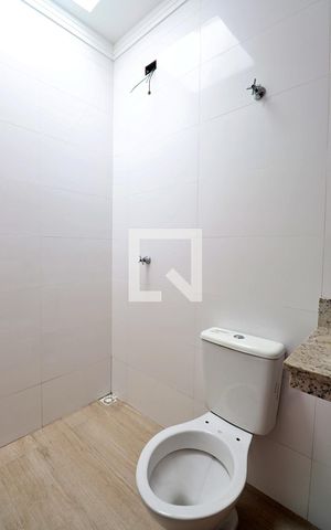 Casa à venda com 129m², 2 quartos e 2 vagasBanheiro da Suíte 2