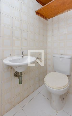 Apartamento à venda com 94m², 3 quartos e 1 vaga Apartamento à venda com 94m², 3 quartos e 1 vagaBanheiro de Serviço