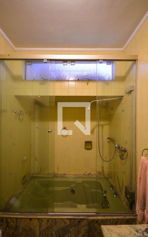 Casa à venda com 410m², 4 quartos e 4 vagas Casa à venda com 410m², 4 quartos e 4 vagasSuite Quarto 3