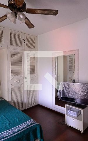 Casa à venda com 410m², 4 quartos e 4 vagas Casa à venda com 410m², 4 quartos e 4 vagasQuarto 4