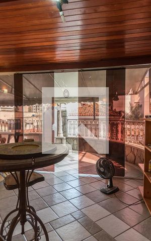 Apartamento à venda com 180m², 3 quartos e sem vaga Apartamento à venda com 180m², 3 quartos e sem vagaTerraço - Área Gourmet