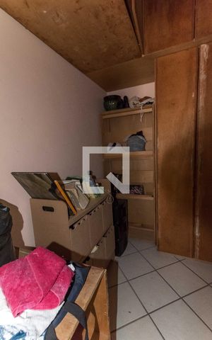 Apartamento à venda com 180m², 3 quartos e sem vaga Apartamento à venda com 180m², 3 quartos e sem vagaQuarto de Serviço