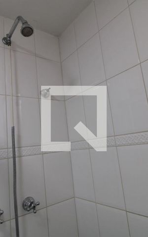 Apartamento à venda com 85m², 3 quartos e 2 vagasChuveiro banheiro da suíte