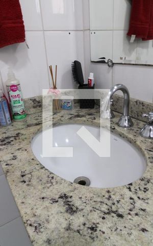 Apartamento à venda com 85m², 3 quartos e 2 vagasPia banheiro da suíte