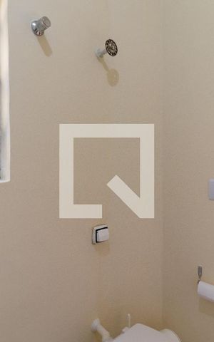Apartamento à venda com 70m², 2 quartos e sem vagaBanheiro