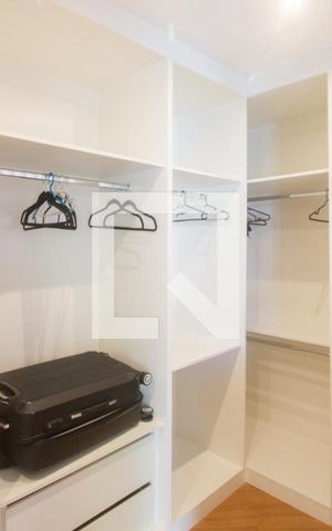 Casa à venda com 600m², 5 quartos e 6 vagasCloset