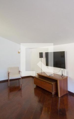 Casa à venda com 600m², 5 quartos e 6 vagasSala