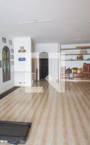 Casa à venda com 600m², 5 quartos e 6 vagasSalão de Festas