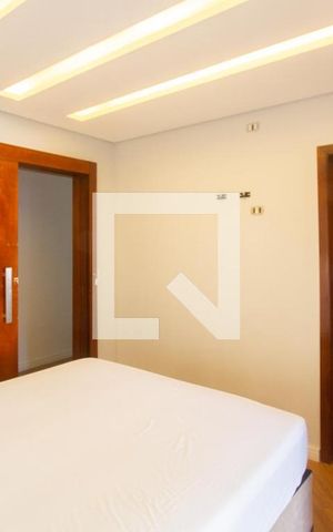 Casa à venda com 600m², 5 quartos e 6 vagasSuíte 1