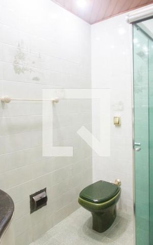 Casa à venda com 600m², 5 quartos e 6 vagasBanheiro 1