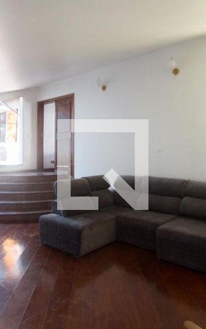Casa à venda com 600m², 5 quartos e 6 vagasSala