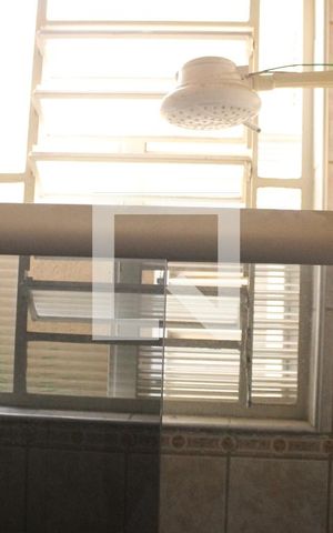 Casa à venda com 330m², 3 quartos e 3 vagasBanheiro da Suíte 1