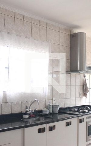 Casa à venda com 330m², 3 quartos e 3 vagasCozinha