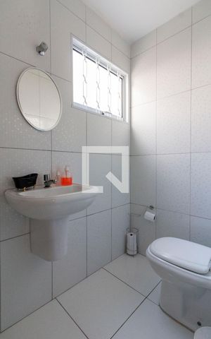 Casa à venda com 207m², 3 quartos e 1 vaga Casa à venda com 207m², 3 quartos e 1 vagaLavabo