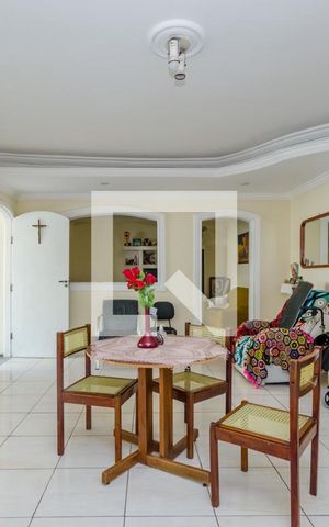 Casa à venda com 500m², 3 quartos e 5 vagas Casa à venda com 500m², 3 quartos e 5 vagasSala 1