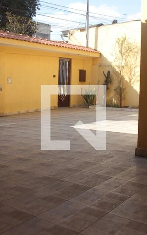Casa à venda com 248m², 3 quartos e 6 vagasÁrea Externa