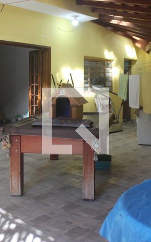 Casa à venda com 248m², 3 quartos e 6 vagasÁrea Externa