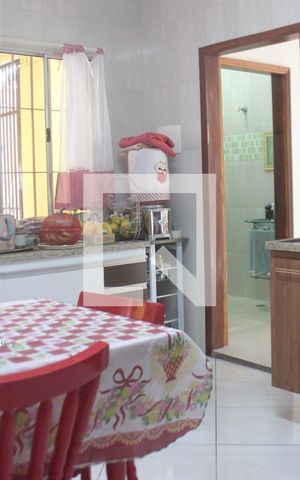 Casa à venda com 248m², 3 quartos e 6 vagasCozinha