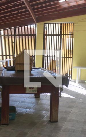 Casa à venda com 248m², 3 quartos e 6 vagasÁrea Externa