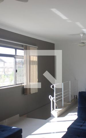 Casa à venda com 248m², 3 quartos e 6 vagasSala